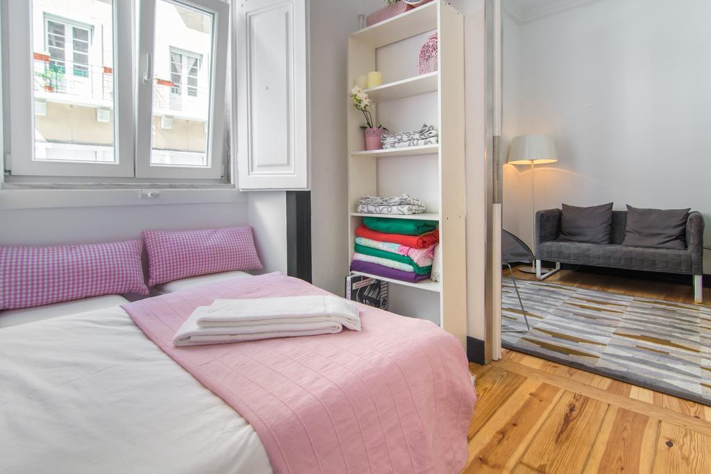 Pateo Renato Baptista In Apartment Lisbon